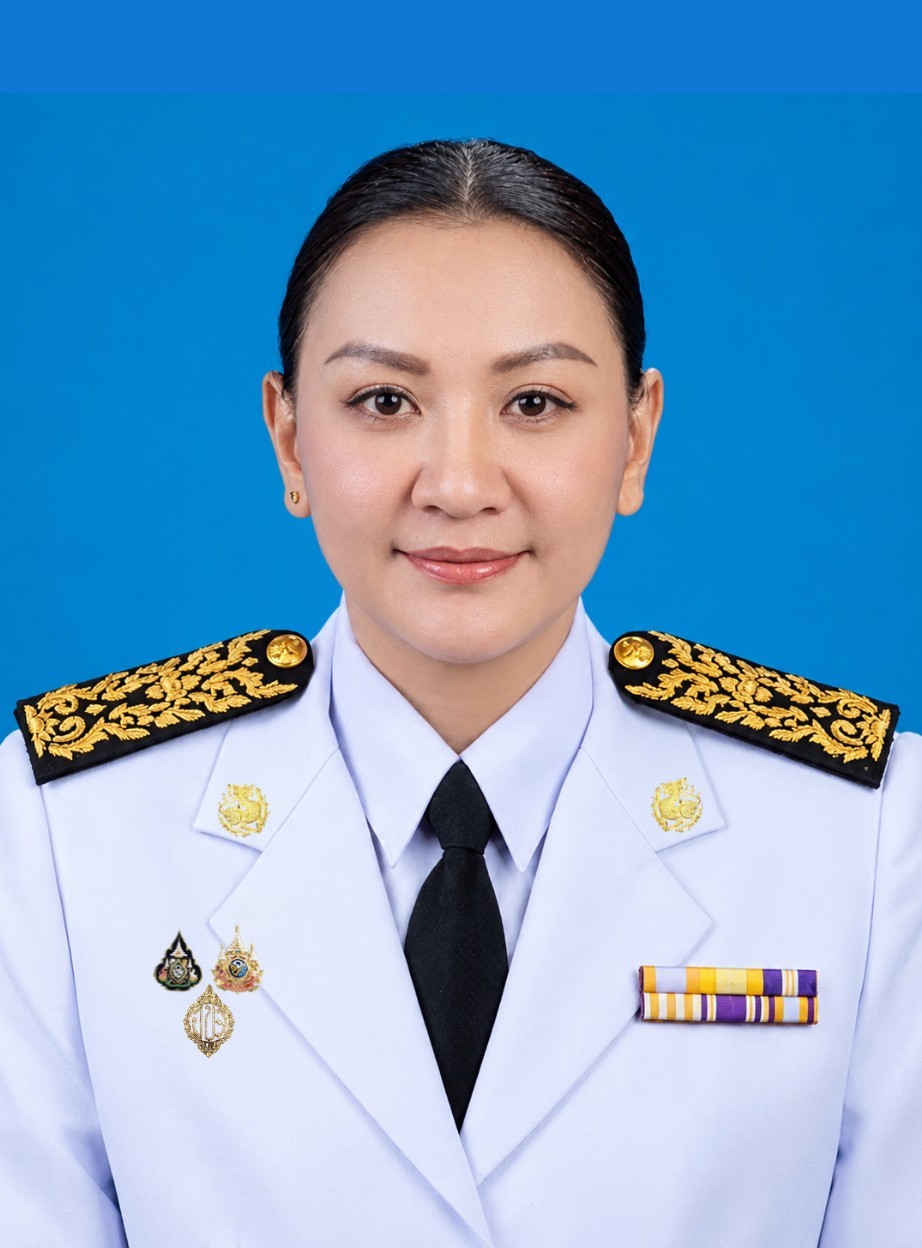 นางสาวศิรินัน ภูมิเหล่าแจ้ง